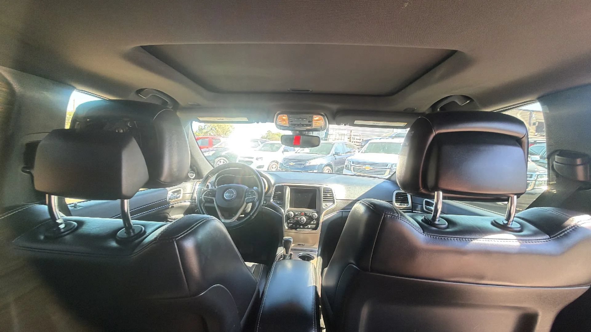 Used 2017 Jeep Grand Cherokee Limited AWD/4WD image 22