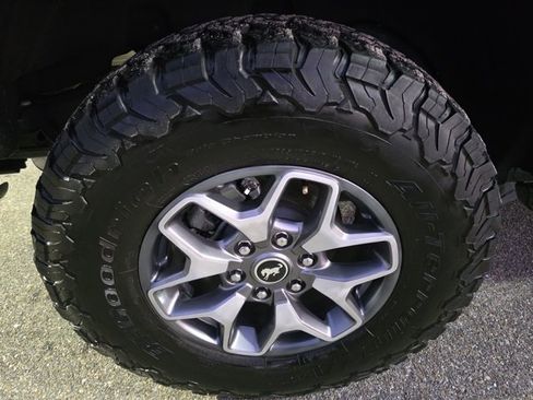 Certified 2025 Ford Bronco Badlands image 10