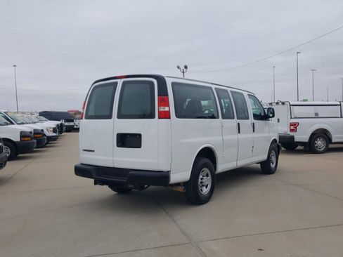 Used 2020 Chevrolet Express 2500 w/ Enhanced Convenience Package image 7
