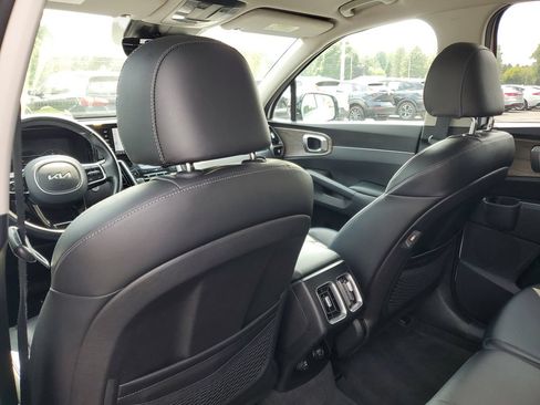 Used 2022 Kia Sorento S AWD/4WD image 32
