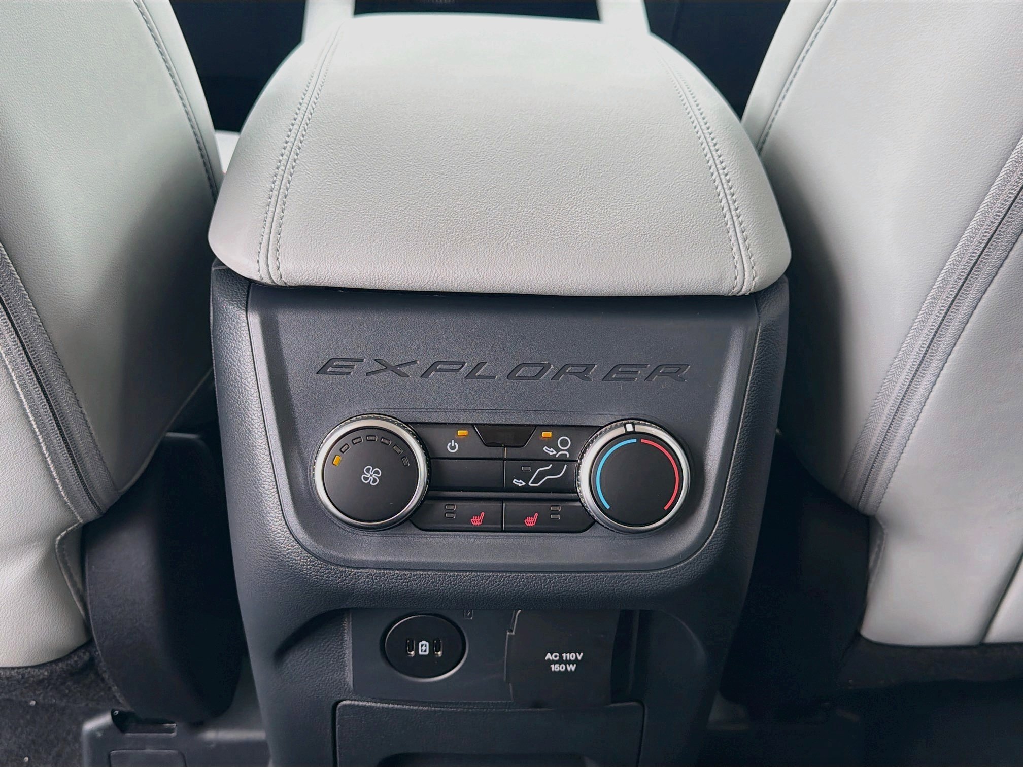 New 2026 Ford Explorer Platinum w/ LUX Leather Package AWD/4WD image 22