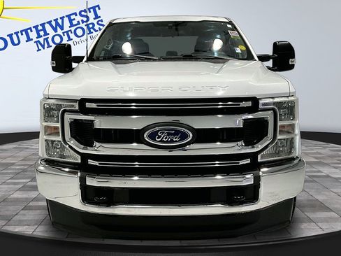 Used 2022 Ford F250 XLT AWD/4WD image 2