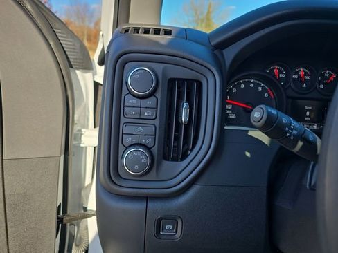 Used 2025 Chevrolet Silverado 1500 W/T w/ WT Value Package image 25