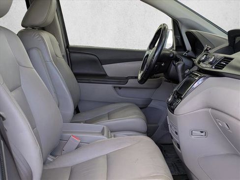 Used 2015 Honda Odyssey Touring Elite image 25