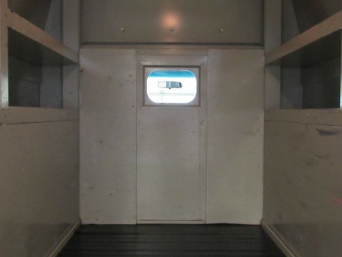 Used 2015 Ford E-350 and Econoline 350 Super Duty image 16