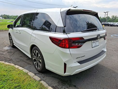 Used 2025 Honda Odyssey Elite image 4
