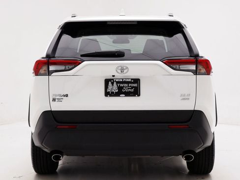 Used 2025 Toyota RAV4 XLE image 8