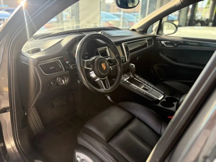 Used 2016 Porsche Macan S AWD/4WD image 8