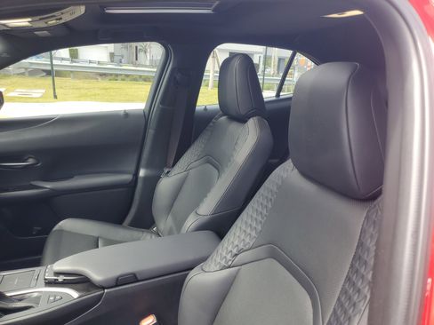Used 2019 Lexus UX 250h AWD/4WD image 17