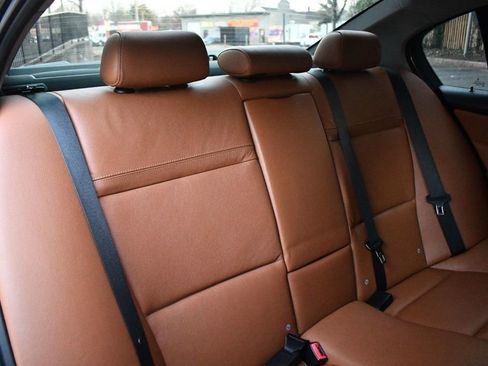 Used 2011 BMW 328i xDrive Sedan w/ Premium Pkg image 25