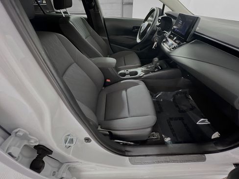 Used 2024 Toyota Corolla LE image 30