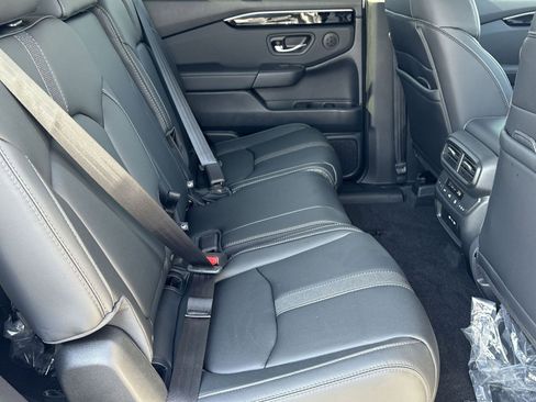 New 2025 Honda Pilot EX-L image 6
