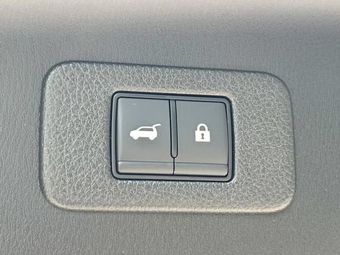 Used 2024 Nissan Armada Platinum w/ Captain's Chairs Package AWD/4WD image 14