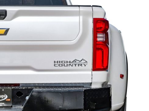 Used 2025 Chevrolet Silverado 3500 High Country w/ High Country Premium Package image 53