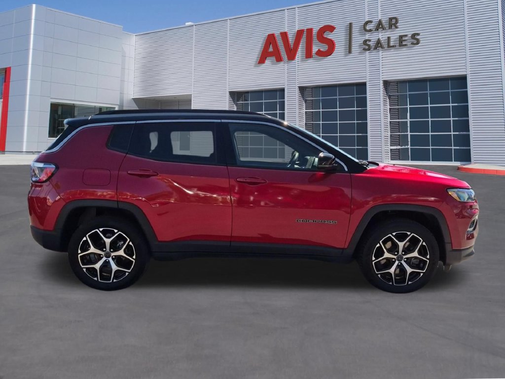 Used 2025 Jeep Compass Limited AWD/4WD image 5