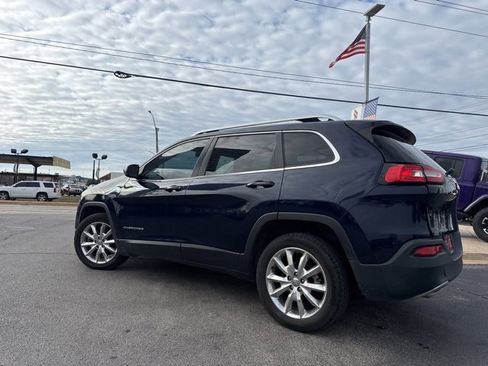 Used 2015 Jeep Cherokee Limited w/ Luxury Group image 10