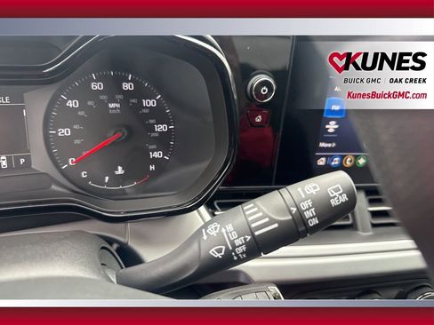 Used 2025 Chevrolet Trax LS image 28