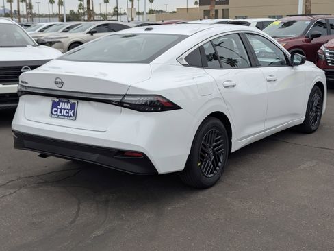 New 2026 Nissan Sentra SV image 2