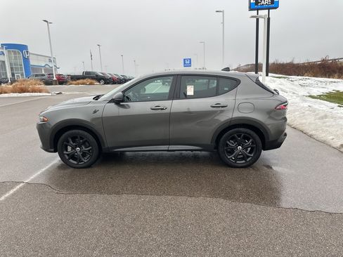 Used 2024 Dodge Hornet R/T w/ R/T Blacktop Package image 10