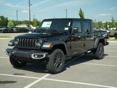 New 2026 Jeep Gladiator Sport w/ Dual Top Group AWD/4WD image 3