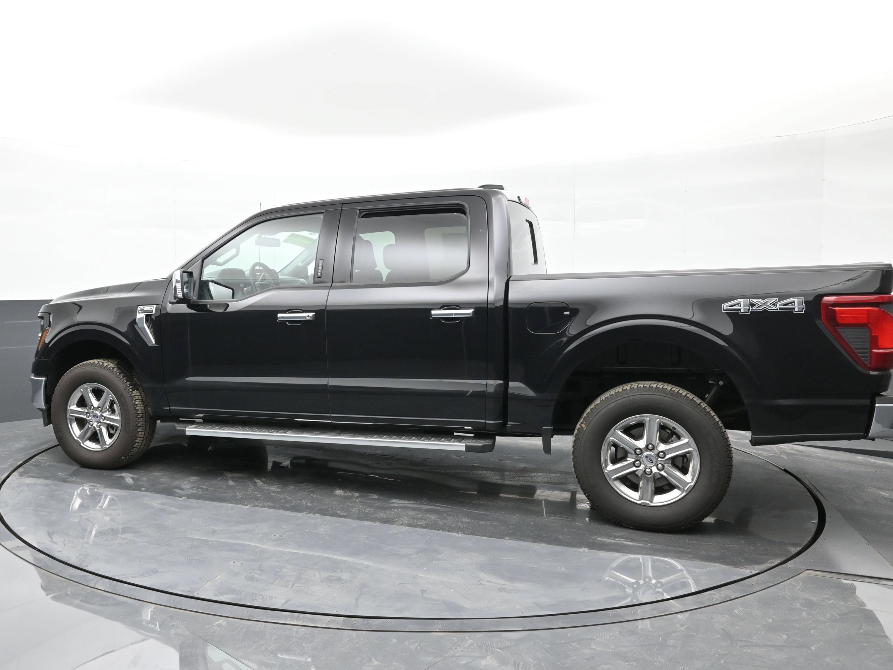 Used 2024 Ford F150 XLT w/ Equipment Group 302A MID AWD/4WD image 5
