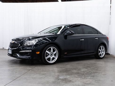 Used 2015 Chevrolet Cruze LTZ w/ Sun, Sound and Sport Package FWD image 3