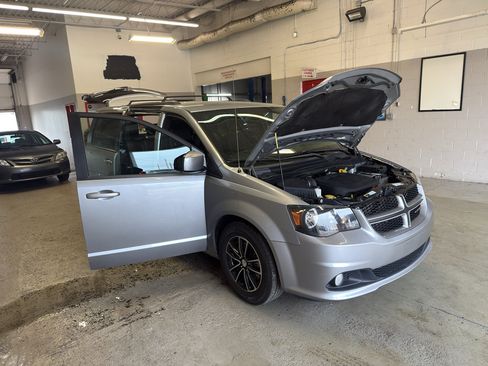 Used 2019 Dodge Grand Caravan GT FWD image 9