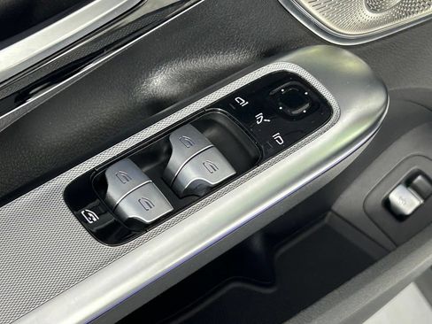 Used 2023 Mercedes-Benz EQE 500 4MATIC Sedan image 33
