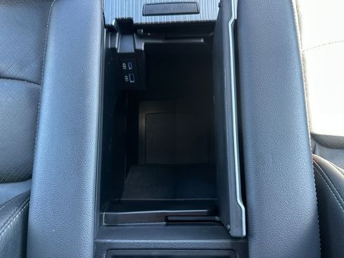 Used 2023 Toyota Sienna XSE image 30