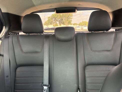 Used 2020 Nissan Kicks SR w/ SR Premium Package FWD image 5