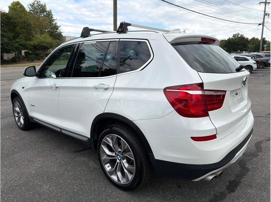 Used 2017 BMW X3 xDrive28i AWD/4WD image 4