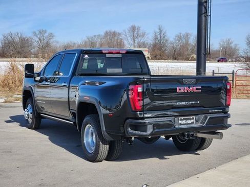 New 2026 GMC Sierra 3500 Denali w/ Denali Reserve Package image 4