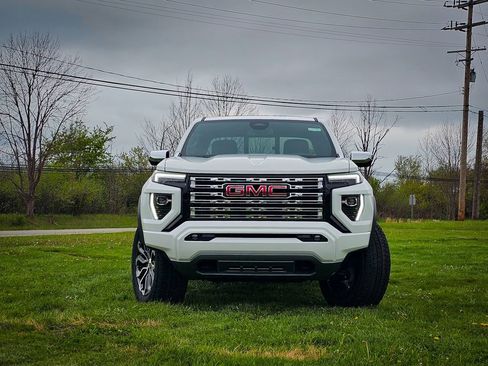 New 2026 GMC Canyon Denali AWD/4WD image 10