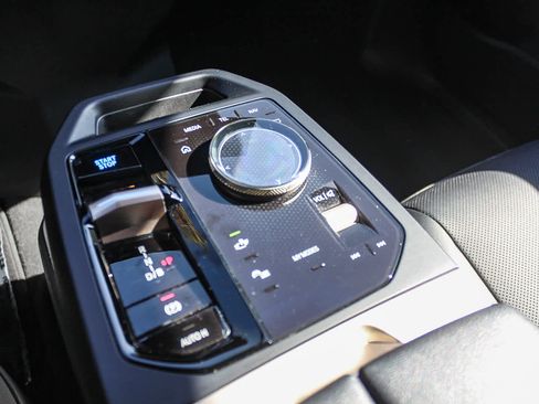 Certified 2023 BMW iX xDrive50 w/ Sport Package AWD/4WD image 32