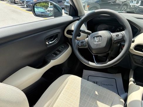 Certified 2024 Honda HR-V LX image 32