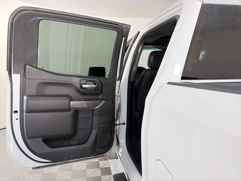 Used 2021 Chevrolet Silverado 1500 LTZ AWD/4WD image 12