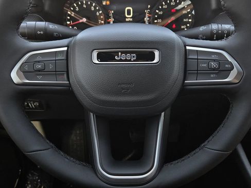 New 2026 Jeep Compass Latitude image 19