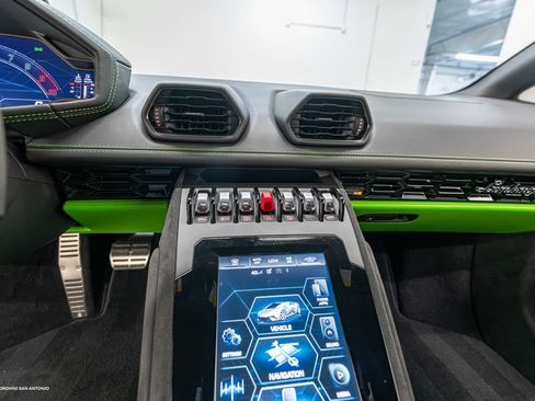 Used 2024 Lamborghini Huracan Tecnica RWD image 38