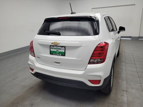 Used 2020 Chevrolet Trax LS FWD image 7