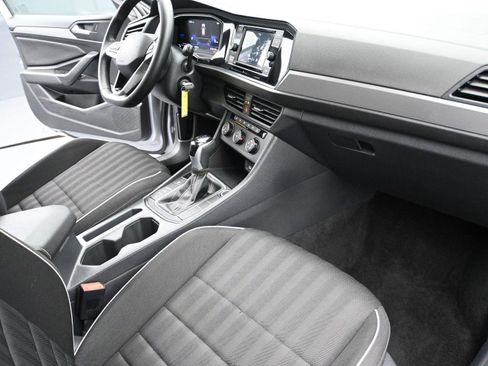 Used 2024 Volkswagen Jetta Sport image 18