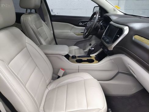 Used 2017 GMC Acadia Denali w/ Technology Package AWD/4WD image 7