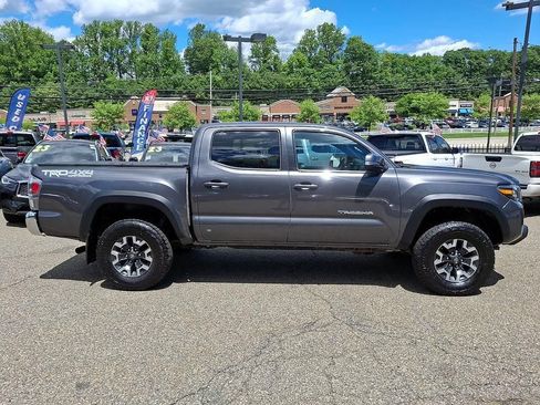 Used 2023 Toyota Tacoma TRD Off-Road AWD/4WD image 12