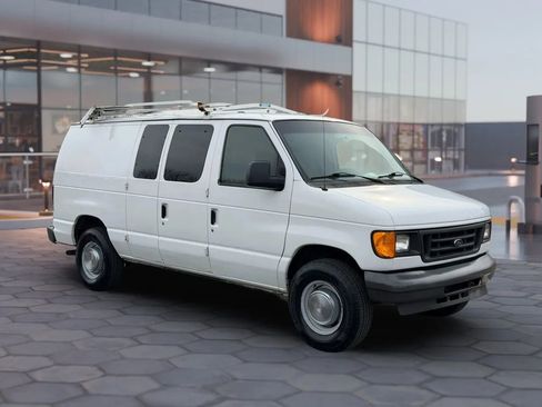 Used 2006 Ford E-250 and Econoline 250 image 2