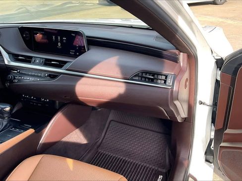 Used 2019 Lexus ES 350 image 17