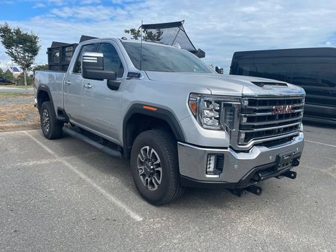 Used 2023 GMC Sierra 2500 SLT w/ SLT Preferred Package AWD/4WD image 2