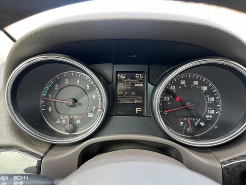 Used 2012 Jeep Grand Cherokee Laredo w/ Laredo E Group image 14