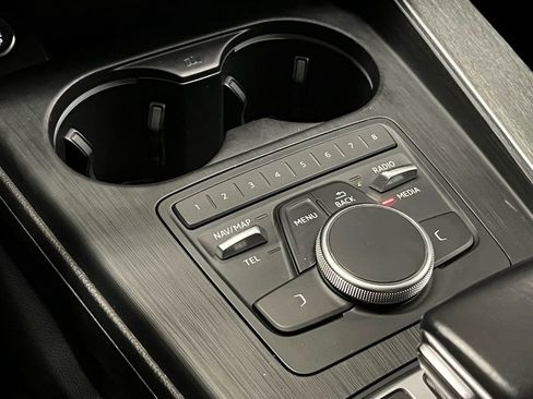 Used 2019 Audi A4 2.0T Premium image 11