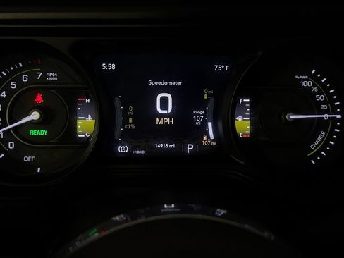 Used 2025 Jeep Wrangler Unlimited Sahara w/ Safety Group AWD/4WD image 15