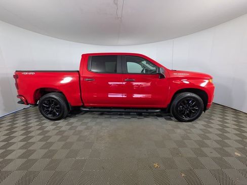 Used 2020 Chevrolet Silverado 1500 Custom w/ Custom Value Package AWD/4WD image 4