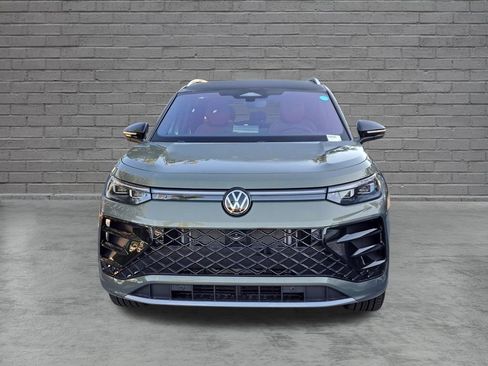 New 2026 Volkswagen Tiguan SEL R-Line AWD/4WD image 2